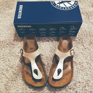 Birkenstock’s Gizeh Sandals in White Rose Gold